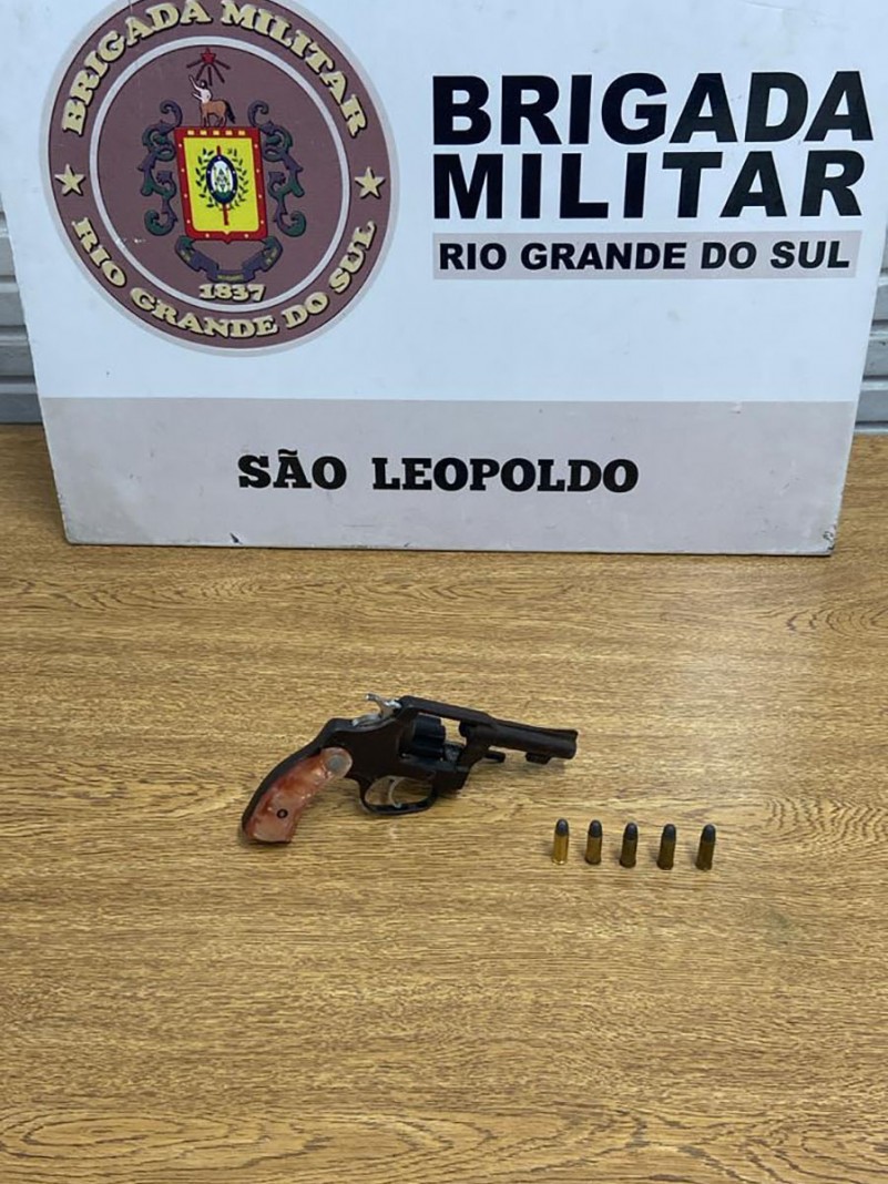 revolver apreendido pela BM