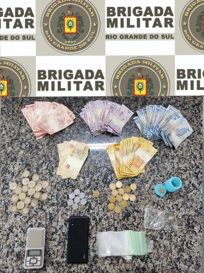 Apreensão de dinheiro, balança de precisão, entorpecente