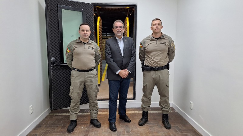 Comando do 25º BPM e CEO da Taurus