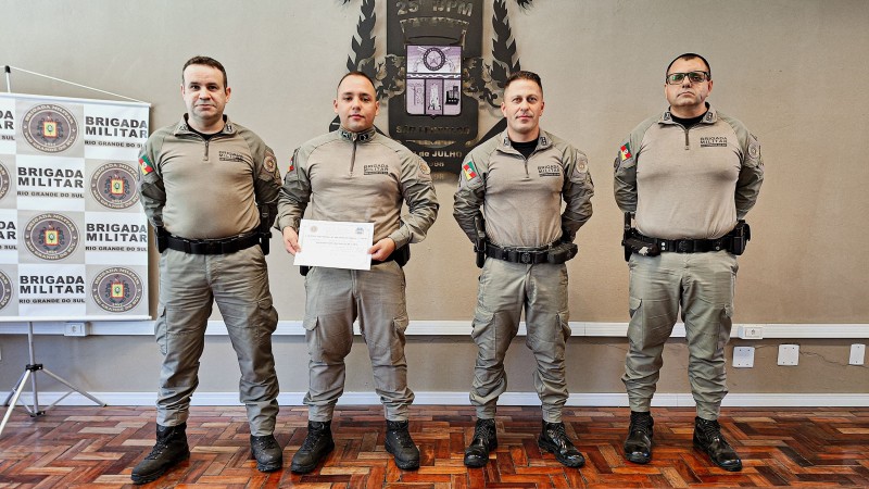 comando do 25º BPM e PM destaque do 25º BPM do mês de setembro 2024