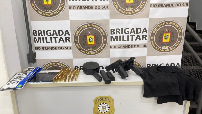 prisão tentativa de homicidio em Novo Hamburgo, armas e materiais apreendidos