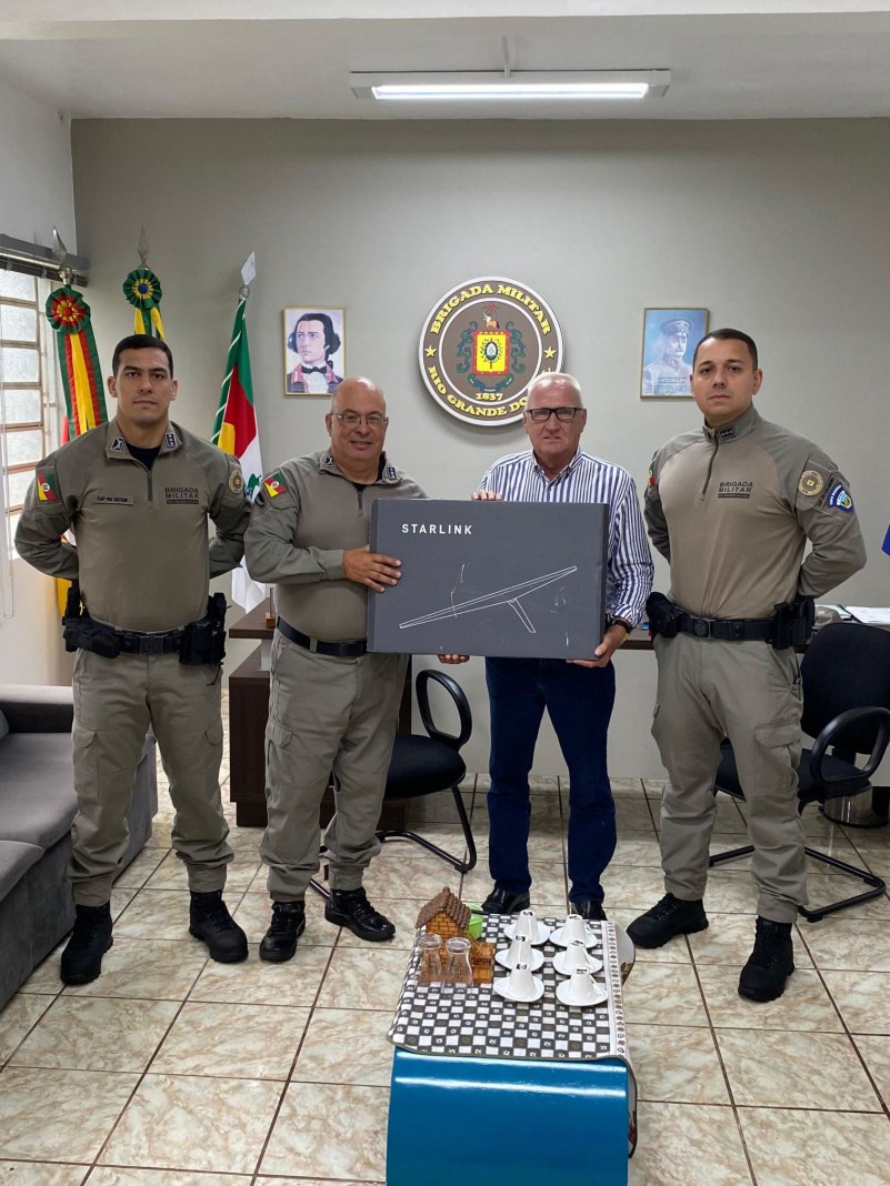 Cmt Ten Cel Góes, Sub Cmt Cap Valandro, Cap Victor, Sr Nikititz