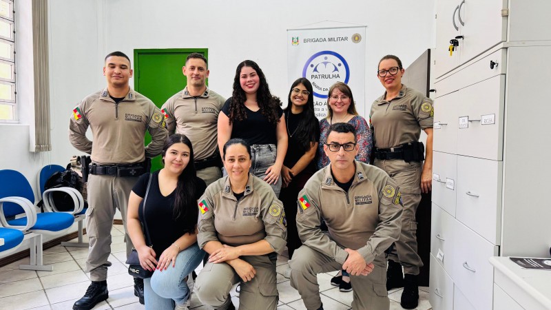 Promotora e equipe da Ptr Maria da Penha