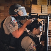 Força Tática do 8º BPM passa por treino de ação de cumprimento de mandados
