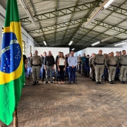 canto do hino nacional na solenidade