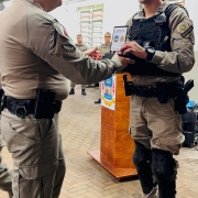 premiação de competição de tiro