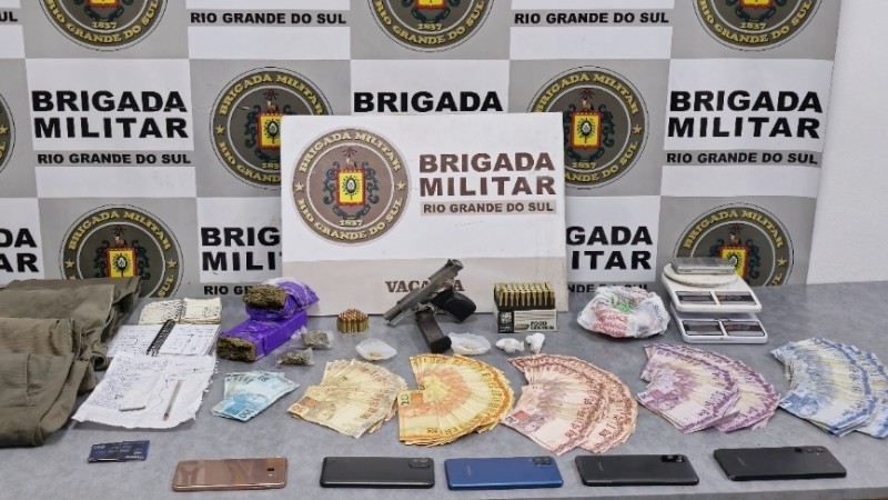 BM prende cinco pessoas por porte ilegal de arma