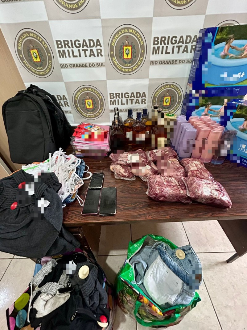 Brigada Militar prende dois homens e duas mulheres por furto em estabelecimento comercial