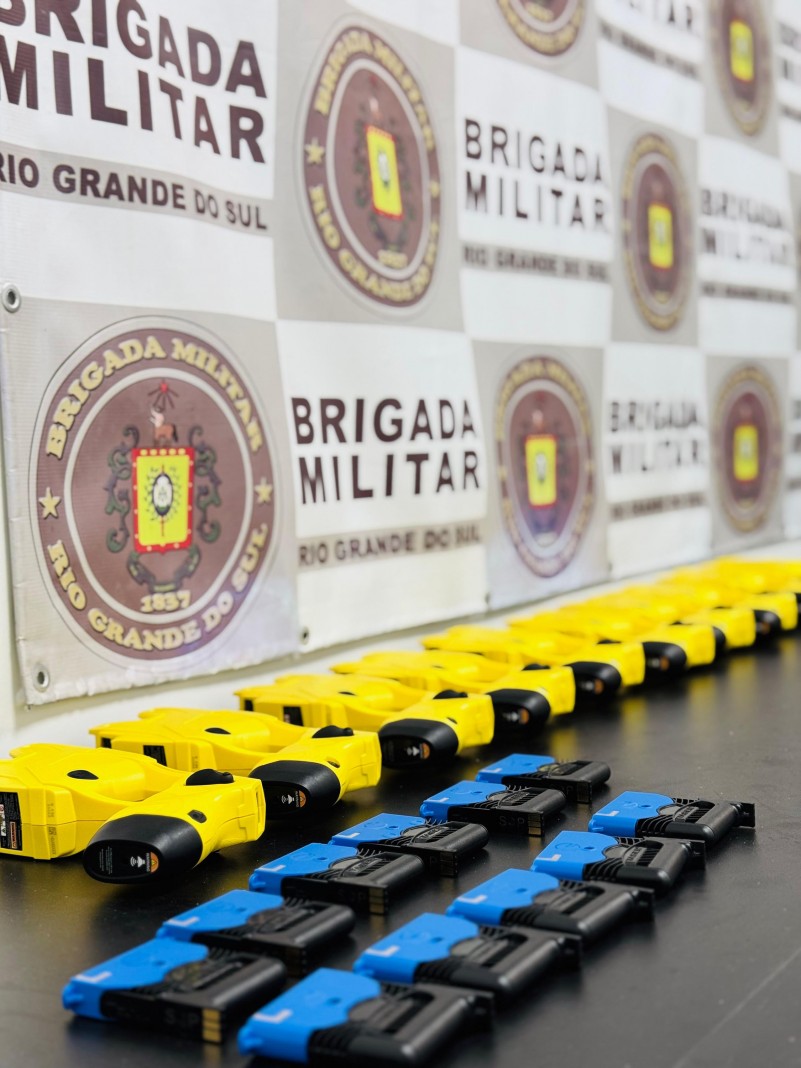 Arma TASER e cartuchos
