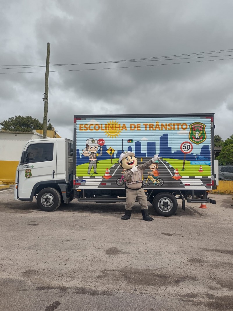 Brigada Militar realiza blitz educativa de trânsito, em Rio Grande