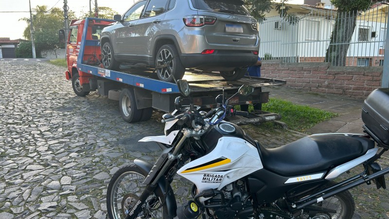 carro recuperado pela BM