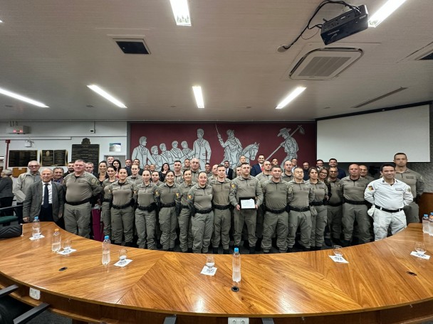 Brigada Militar recebe homenagem na Câmara de Vereadores de Erechim
