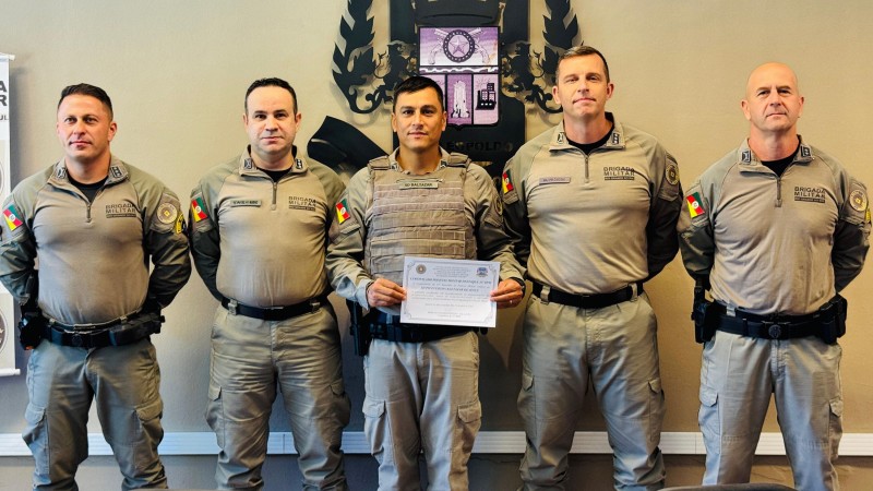 comando 25º BPM com PM destaque