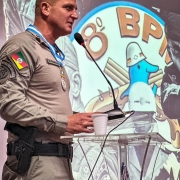Comandante do CRPO Litoral, Artur Marques de Barcellos, também foi agraciado com a comenda do Batalhão