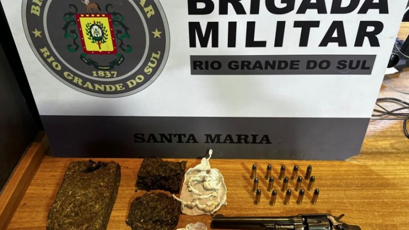 Brigada Militar prende homem por tr&aacute;fico de drogas e porte ilegal de arma de fogo em santa maria