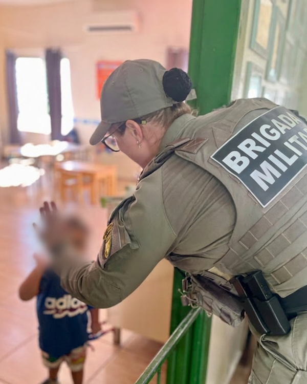 A ação marca o enfrentamento à violência sexual contra crianças e adolescentes e visa conscientizar a sociedade para a proteção da infância e da juventude.
